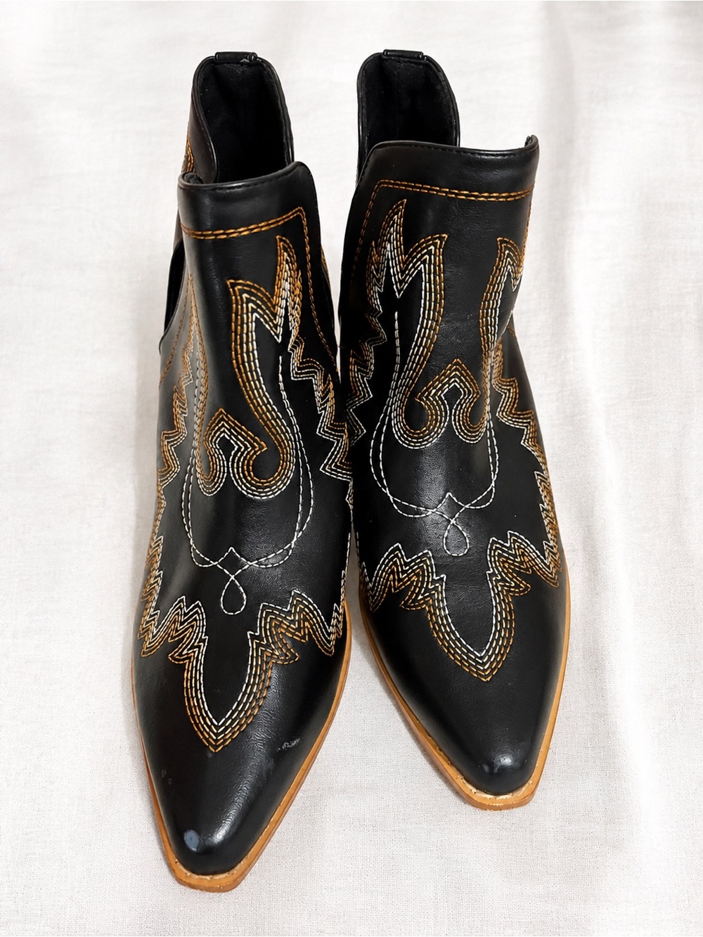 Black Pointed Toe Western Ankle Boots with Contrast Stitching- size 10